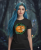 Lisia przystań - mockup - modelka.png